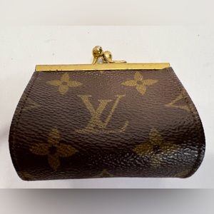 LOUIS VUITTON vintage kiss lock coin purse